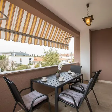 Neue In Mit Terrasse By Interhome *