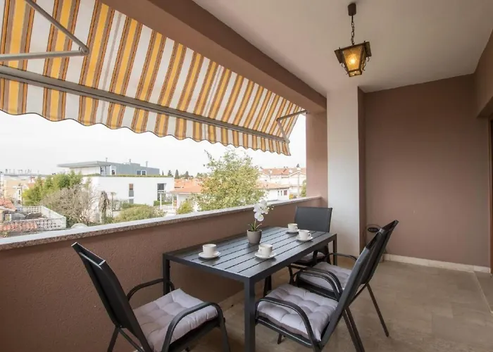 Neue In Mit Terrasse By Interhome *