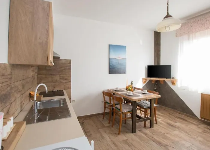 Neue In Mit Terrasse By Interhome Umag