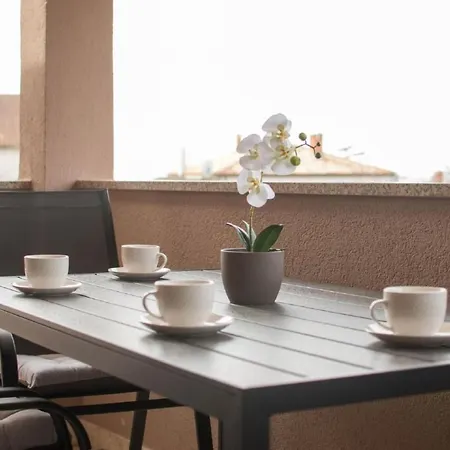 Daire Neue In Mit Terrasse By Interhome *